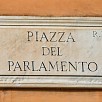 Foto: Targa - Piazza del Parlamento  (Roma) - 7